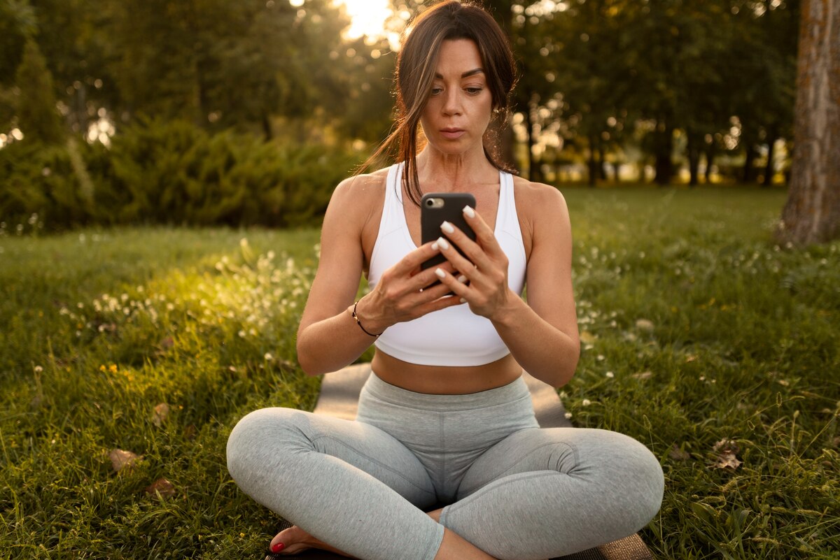 Enhancing Personal Well-being Through Mindful Social Media Use